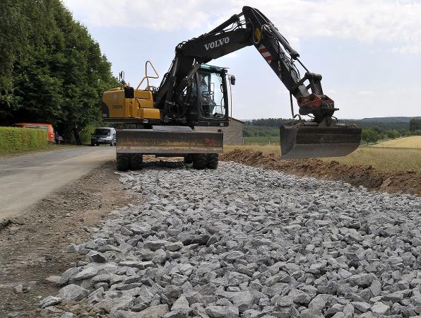 Wegebau Baggerarbeiten